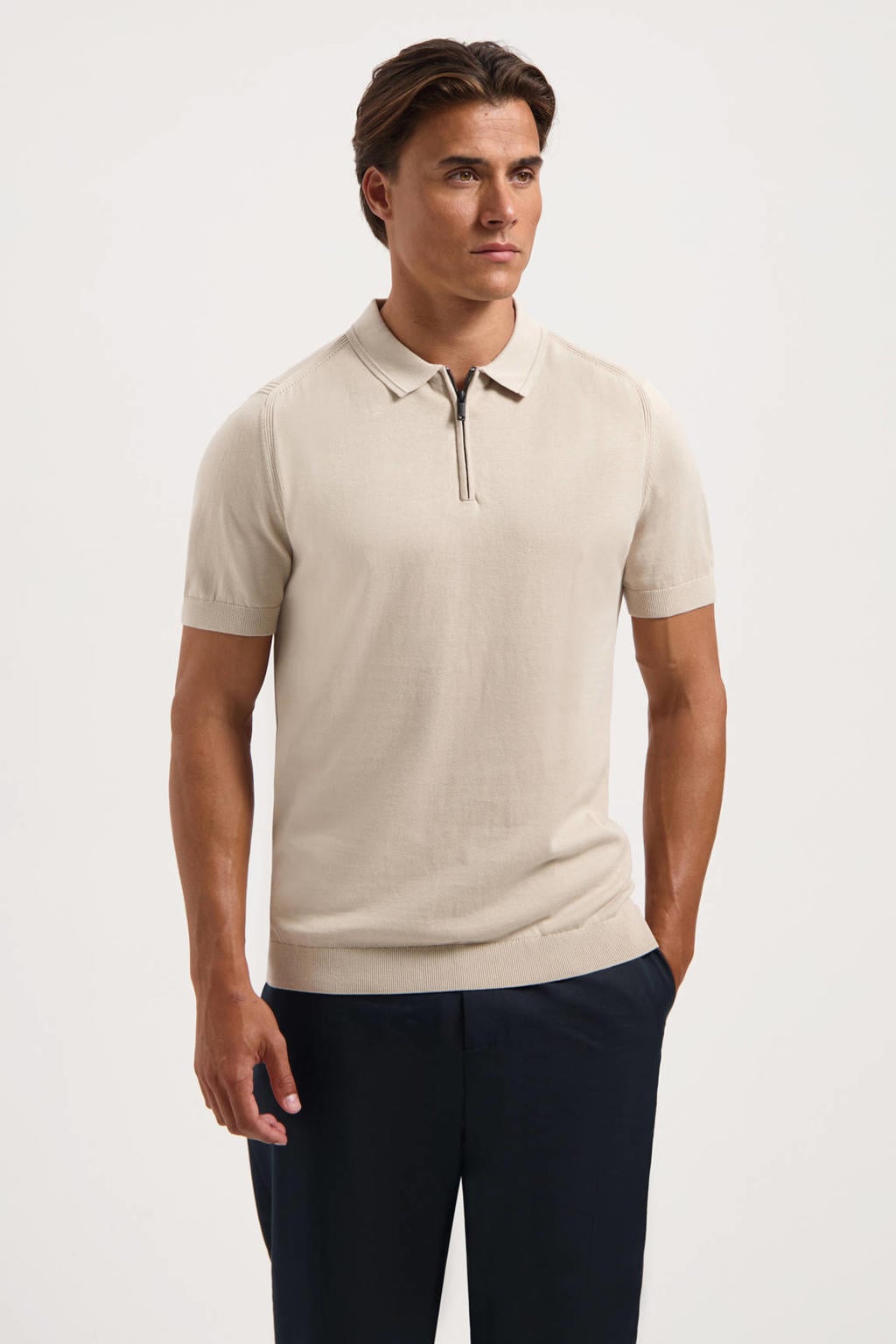 Beige heren Saint Steve polo fijn gebreid van katoen met effen, korte mouwen en halve rits