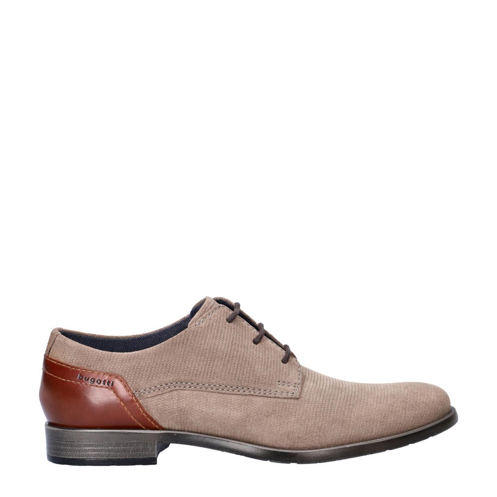 Taupe en cognackleurige heren Bugatti suède veterschoenen