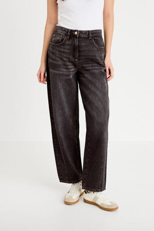barrel jeans
