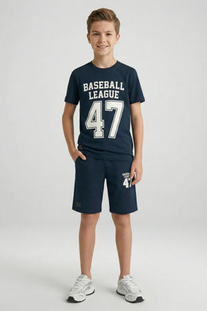 T-shirt + korte broek marineblauw