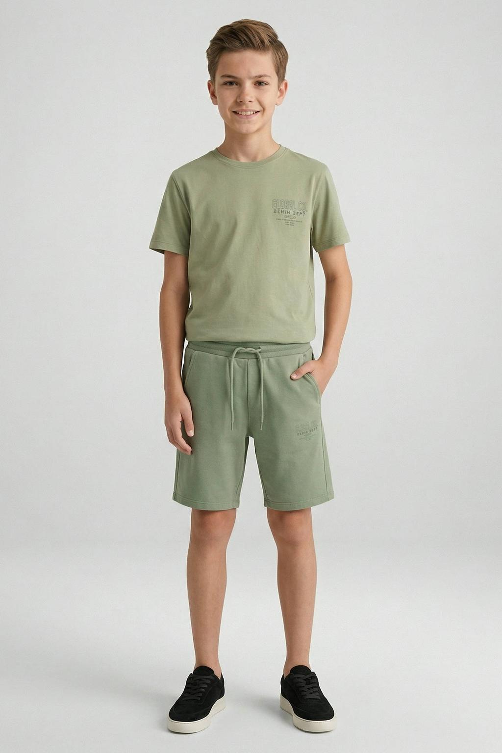Groene jongens Cars regular sweatshort met elastische tailleband met koord en effen