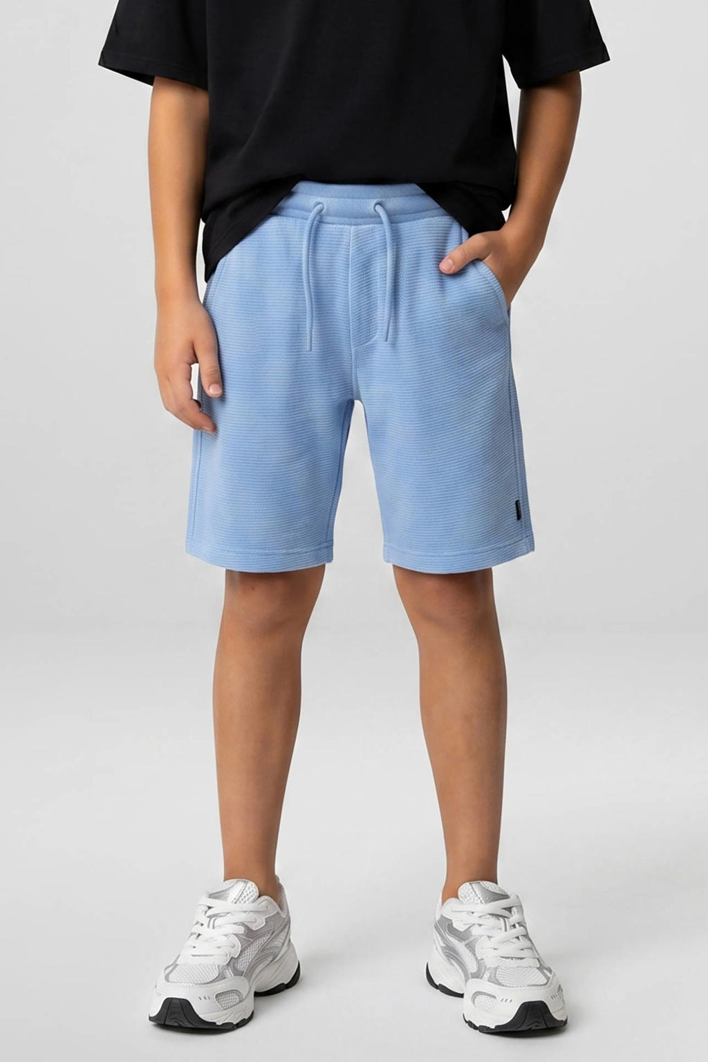 Lichtblauwe jongens Cars regular sweatshort met elastische tailleband met koord en effen