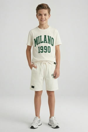 T-shirt + korte broek wit