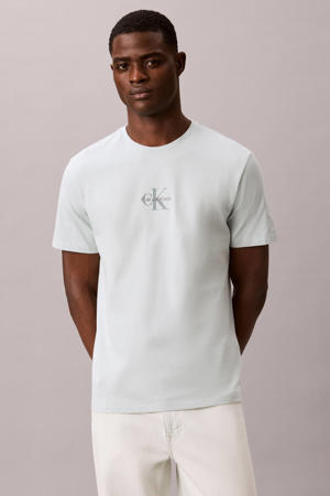 regular T-shirt