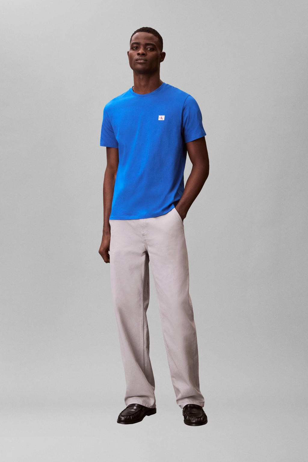 Blauwe heren CALVIN KLEIN JEANS regular T-shirt van katoen met effen, korte mouwen en ronde hals