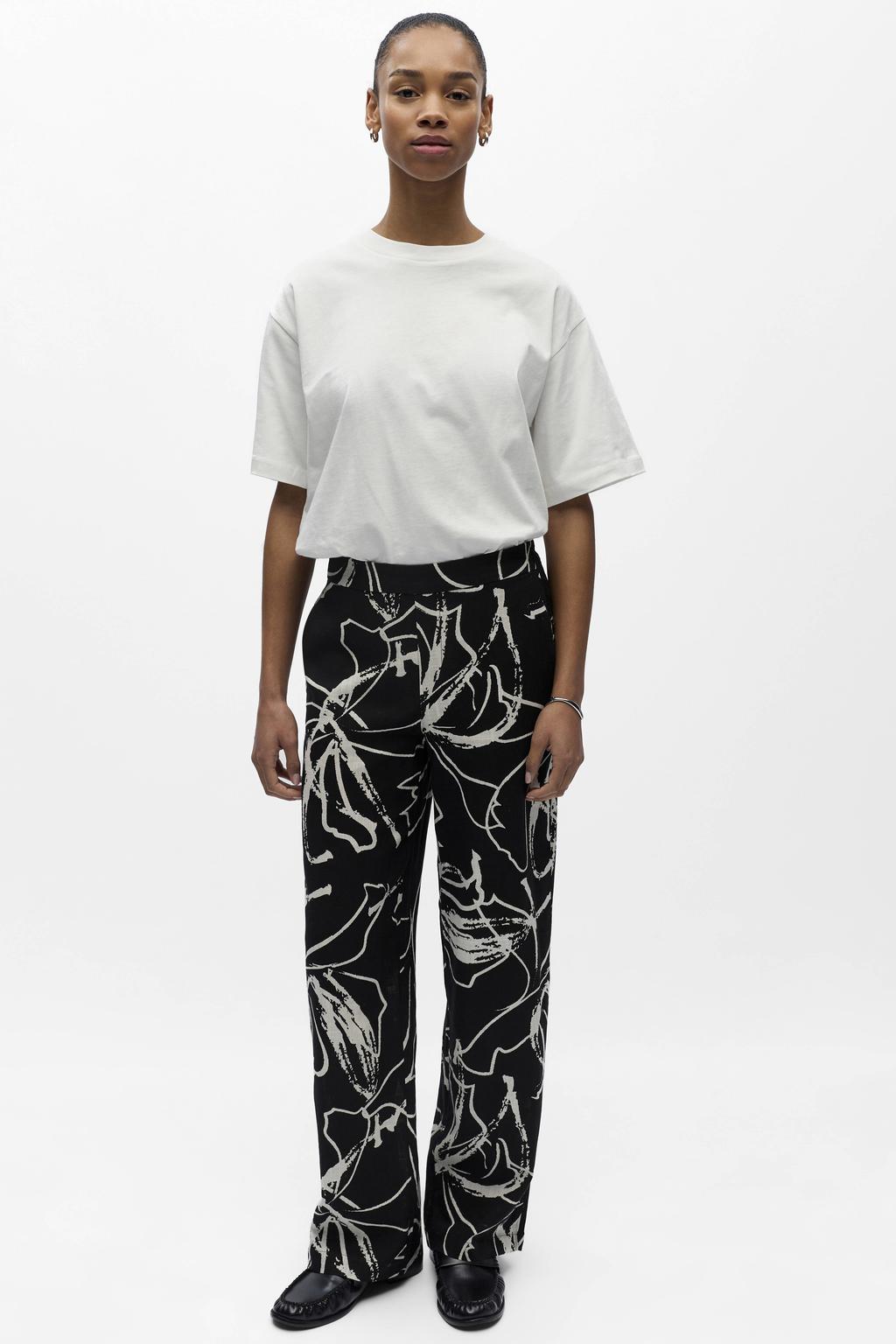 Zwart en witte dames OBJECT straight regular waist gestreepte casual broek van viscose met elastische tailleband