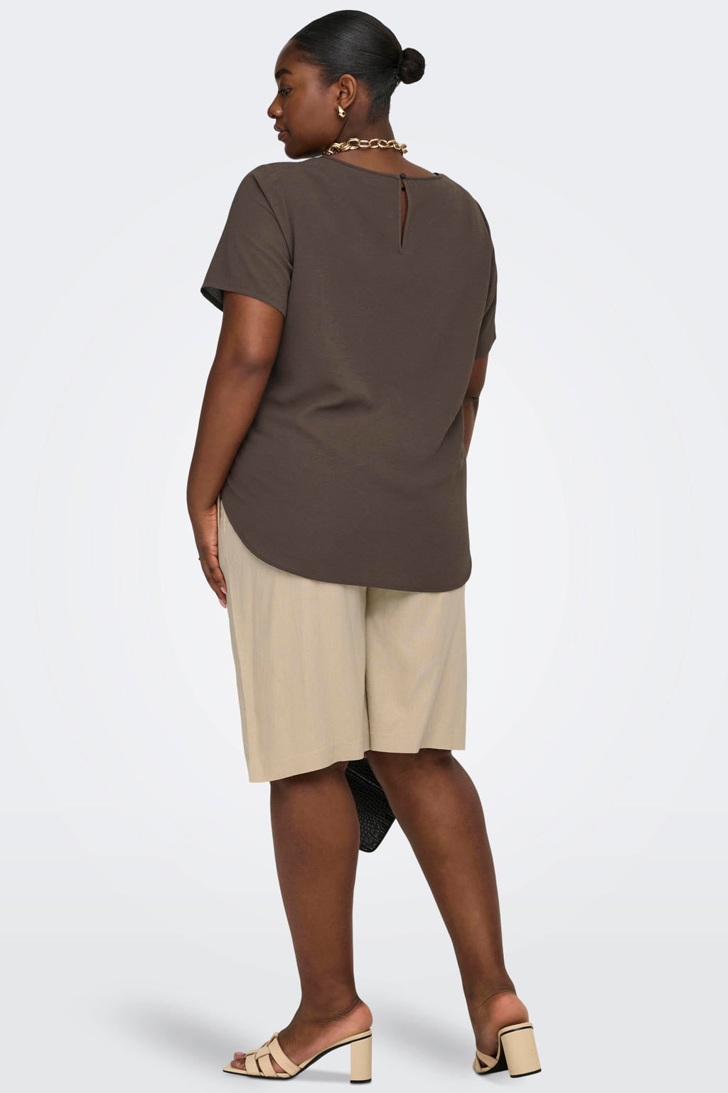 Bruine dames ONLY CARMAKOMA top van polyester met korte mouwen, ronde hals en geweven detail
