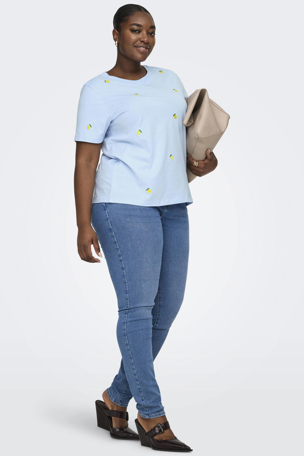 Lichtblauwe dames ONLY CARMAKOMA T-shirt van katoen met korte mouwen en ronde hals