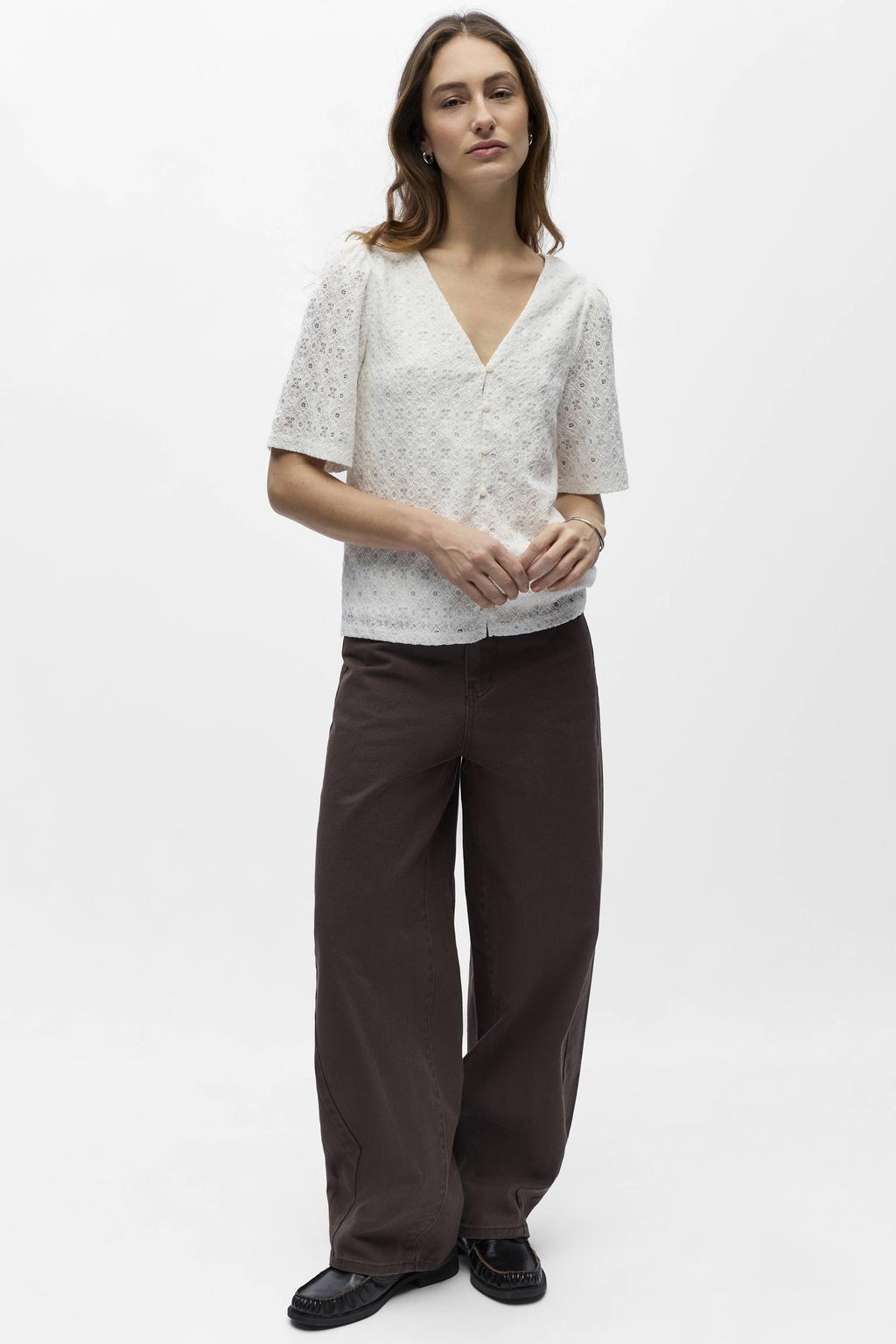 Ecru dames OBJECT vest fijn gebreid met effen, half lange mouwen, V-hals, knoopsluiting en borduursels