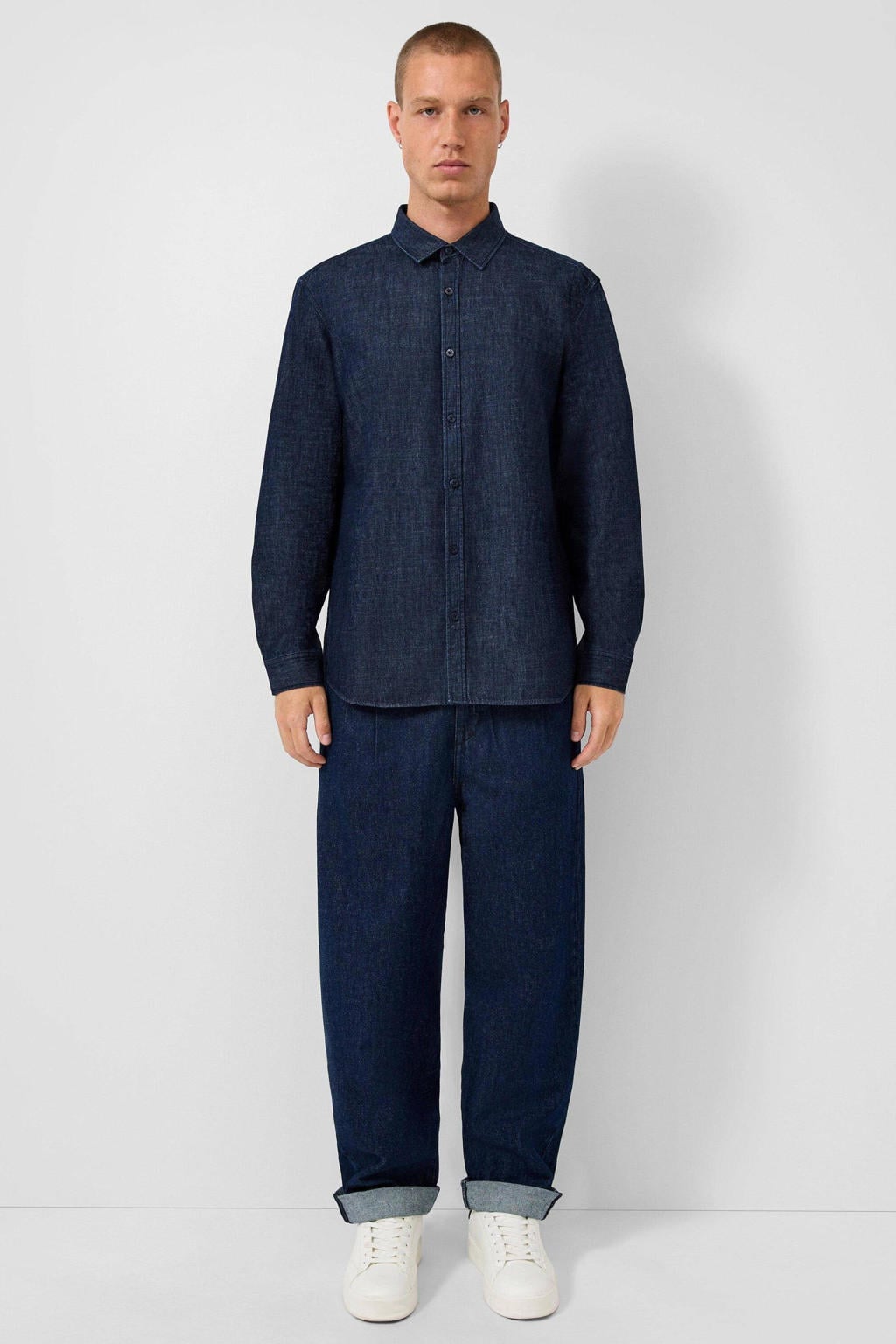 Donkerblauwe heren QS regular overhemd van denim met effen, lange mouwen, klassieke kraag en knoopsluiting