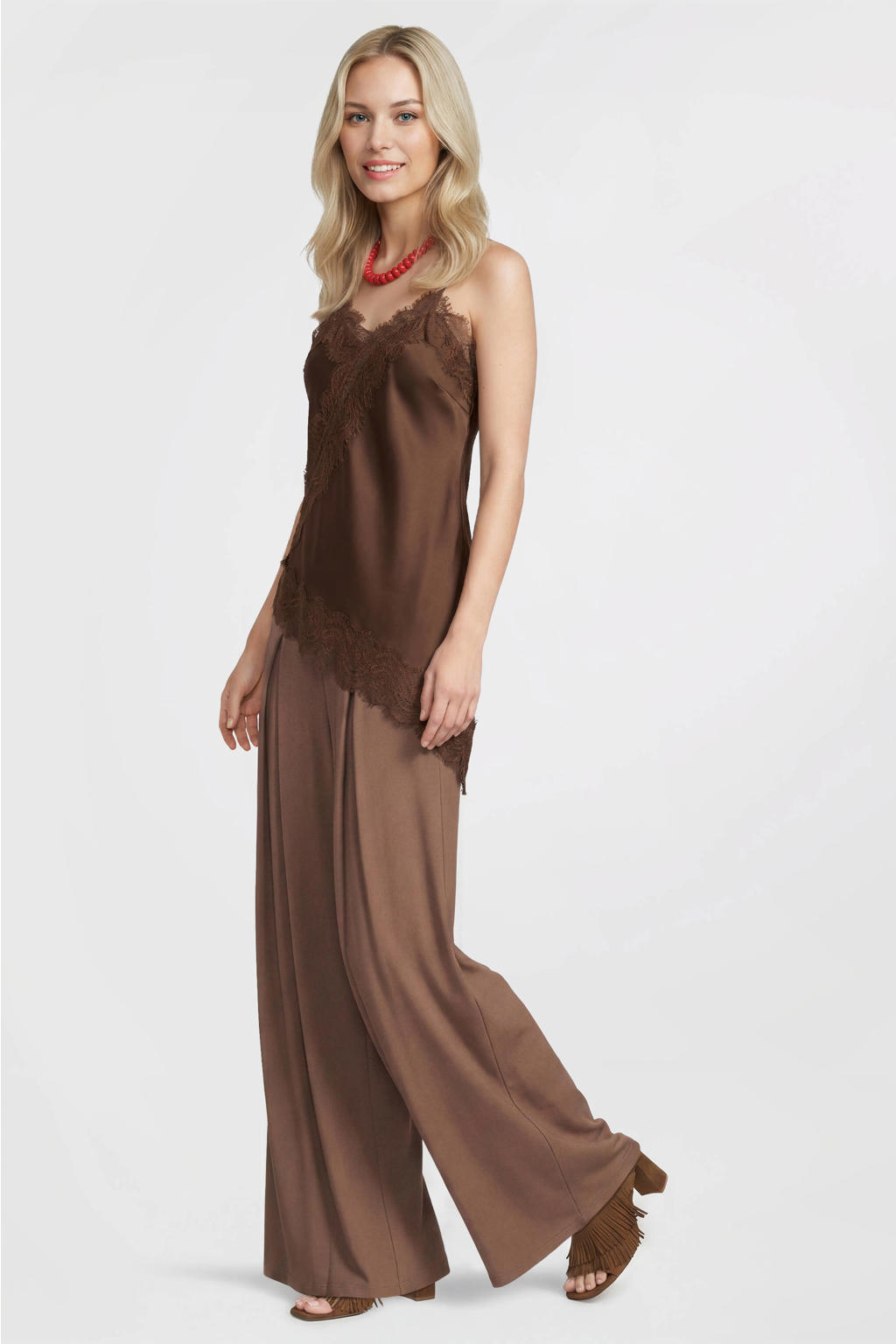 Bruine dames Anytime satijnen asymmetrische top van polyester met effen, spaghettibandjes en V-hals