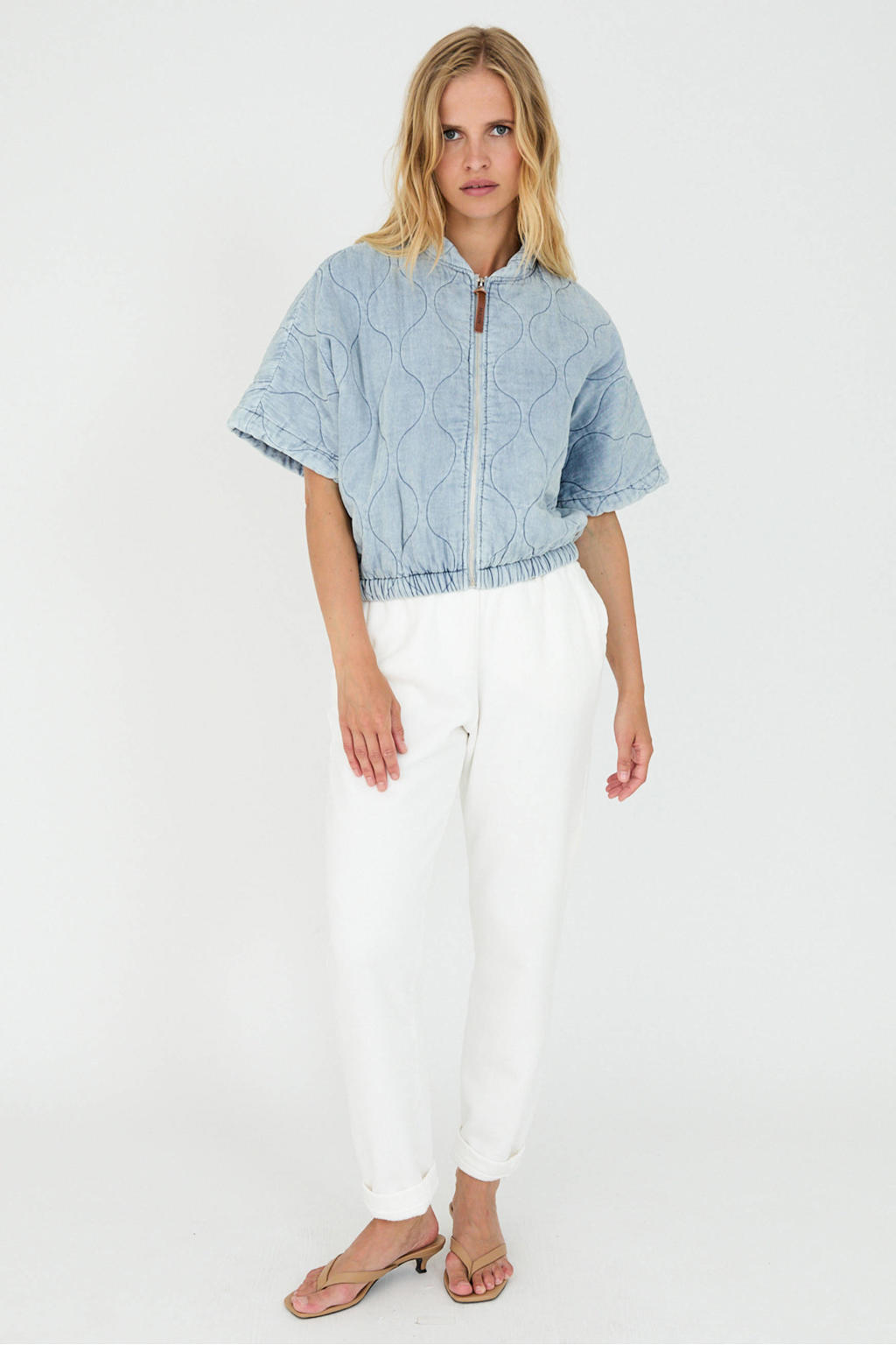 Lichtblauwe dames Moscow cropped blazer quilted van lyocell met effen, half lange mouwen, reverskraag en ritssluiting