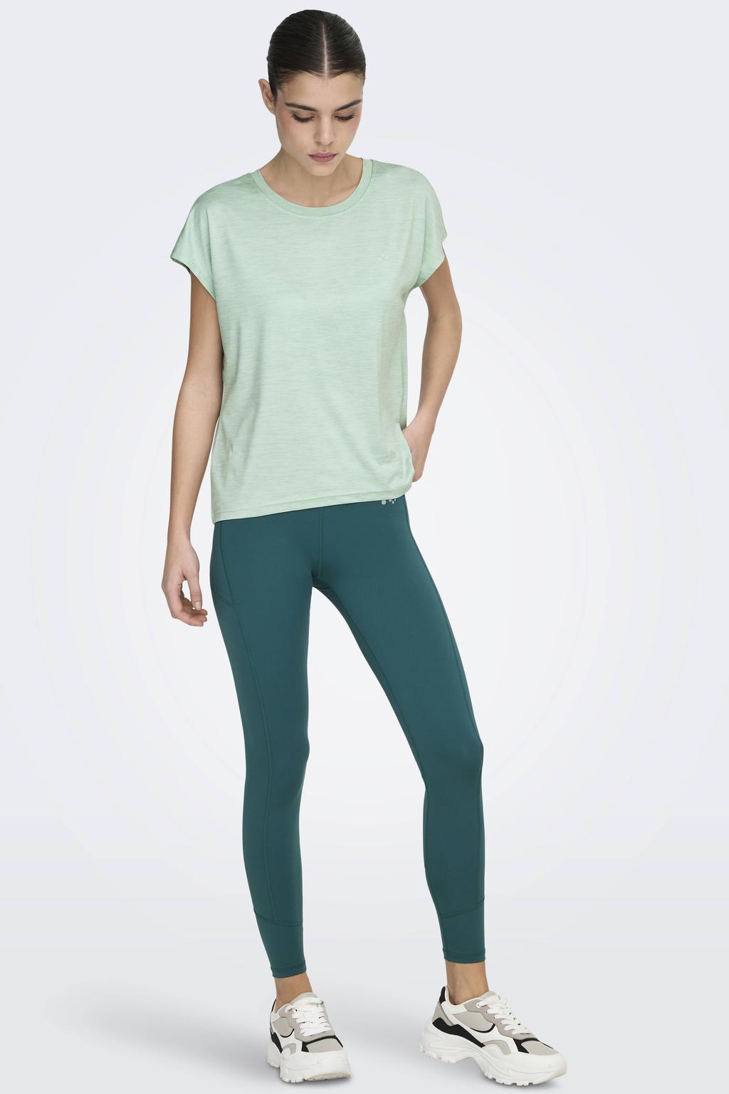 Lichtblauwe dames ONLY PLAY sportshirt ONPAUB van polyester met korte mouwen en ronde hals