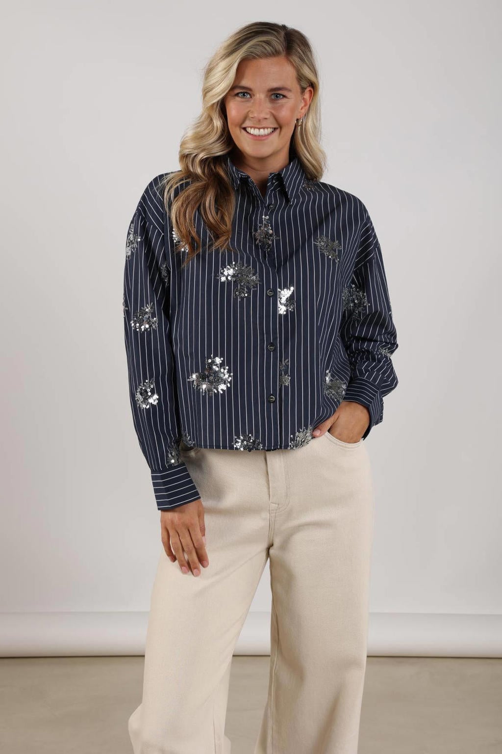 NUKUS gestreepte blouse marineblauw met pailletten