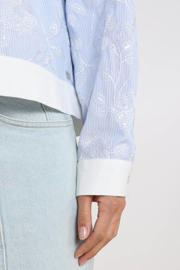 thumbnail: NUKUS blouse lichtblauw met pailletten
