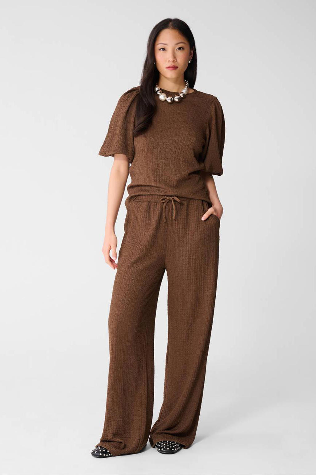 Bruine dames Shoeby straight high waist crinkle broek van polyester met wijde pijpen, elastische tailleband met koord en effen