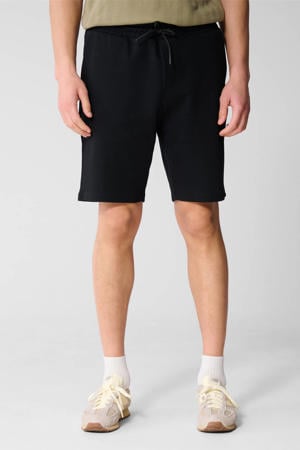 regular casual short zwart