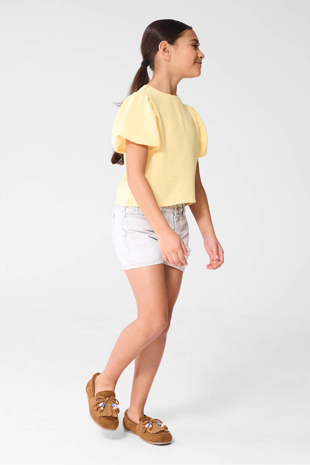 Lichtgele meisjes Shoeby blousetop van polyester met effen, korte mouwen, ronde hals, knoopsluiting en textuur