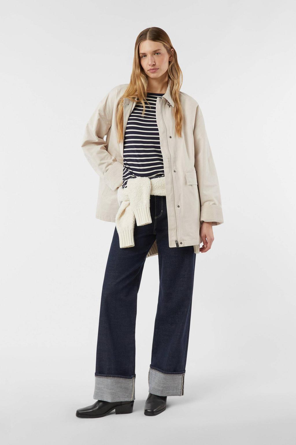 Marineblauw dames comma gestreepte top blauw van viscose met half lange mouwen en boothals