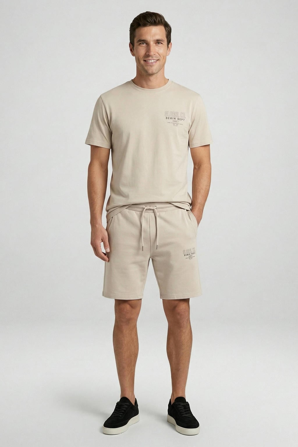 Cars relaxed sweatshort beige