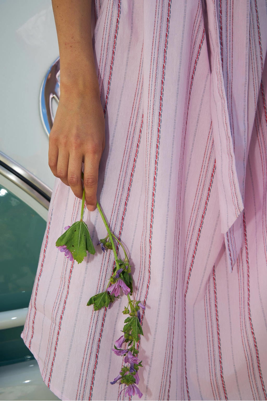 Lichtroze en rode dames Lollys Laundry gestreepte zomerjurk van katoen met korte mouwen en klassieke kraag