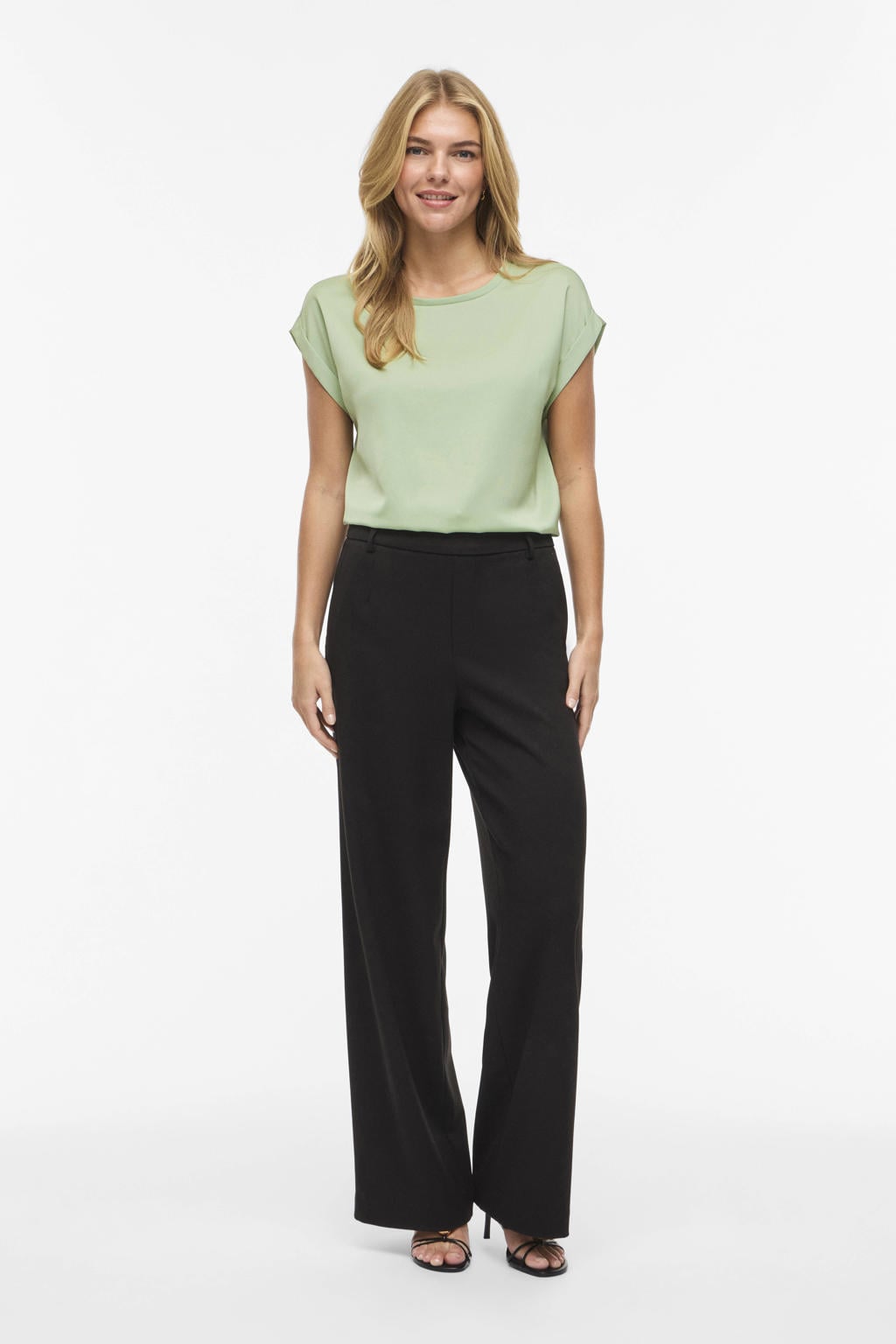 Lichtgroene dames VILA satijnen blousetop van polyester met effen, korte mouwen, ronde hals en glimmend detail