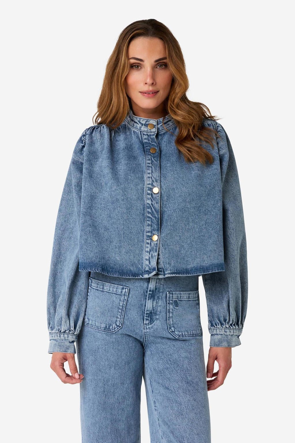 Medium blue denim dames IBANA blouse van denim met effen, lange mouwen, opstaande kraag en knoopsluiting