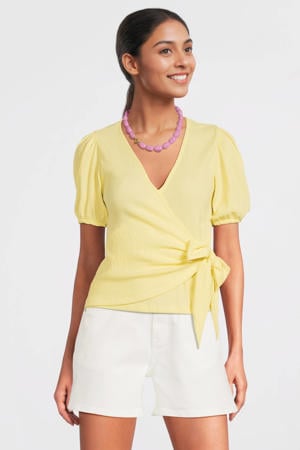 crinkle overslagtop met pofmouwen geel
