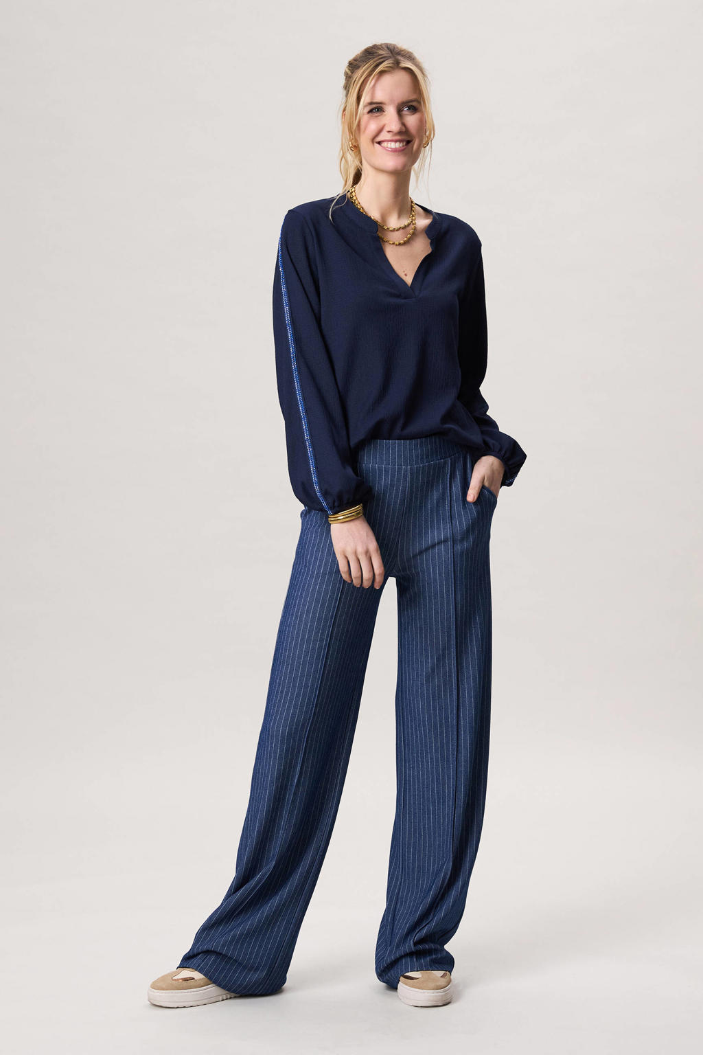 Donkerblauwe dames Miss Etam top van polyester met strepenprint, lange mouwen, V-hals en contrast stiksels
