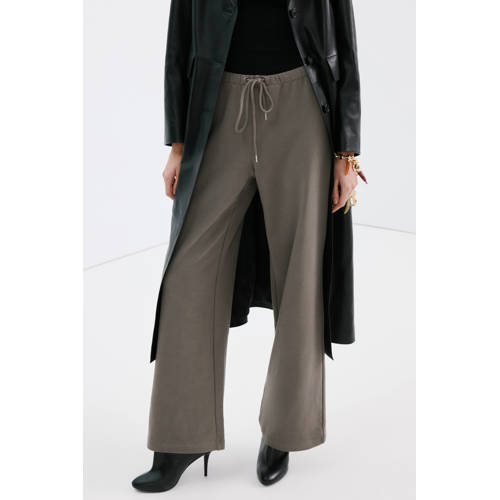Mango regular waist broek taupe afbeelding