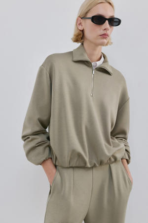 sweater beige