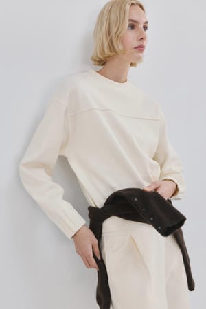 sweater ecru