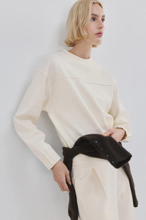 sweater ecru