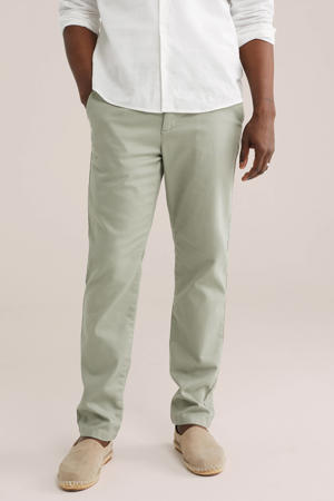 regular chino groen
