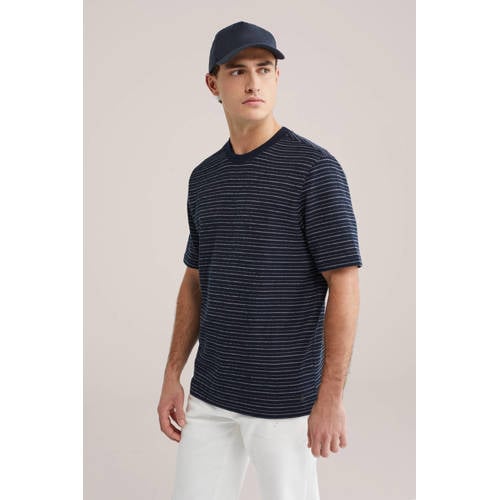 WE Fashion regular gestreepte T-shirt donkerblauw afbeelding