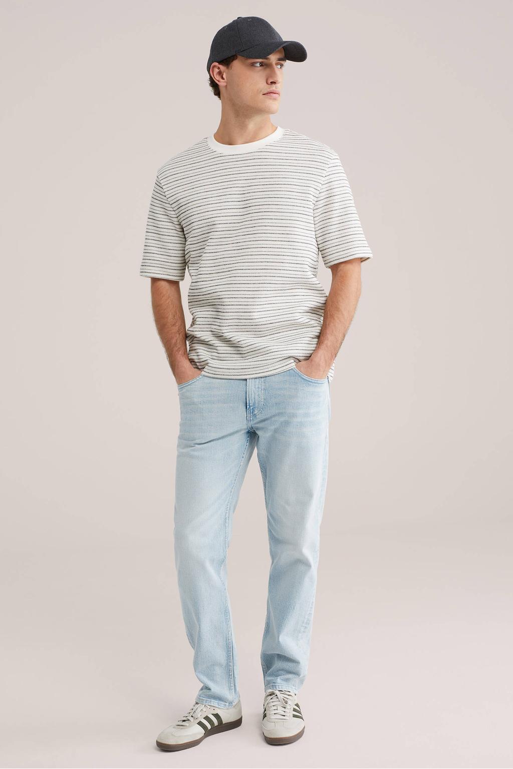 WE Fashion regular gestreepte T-shirt ecru