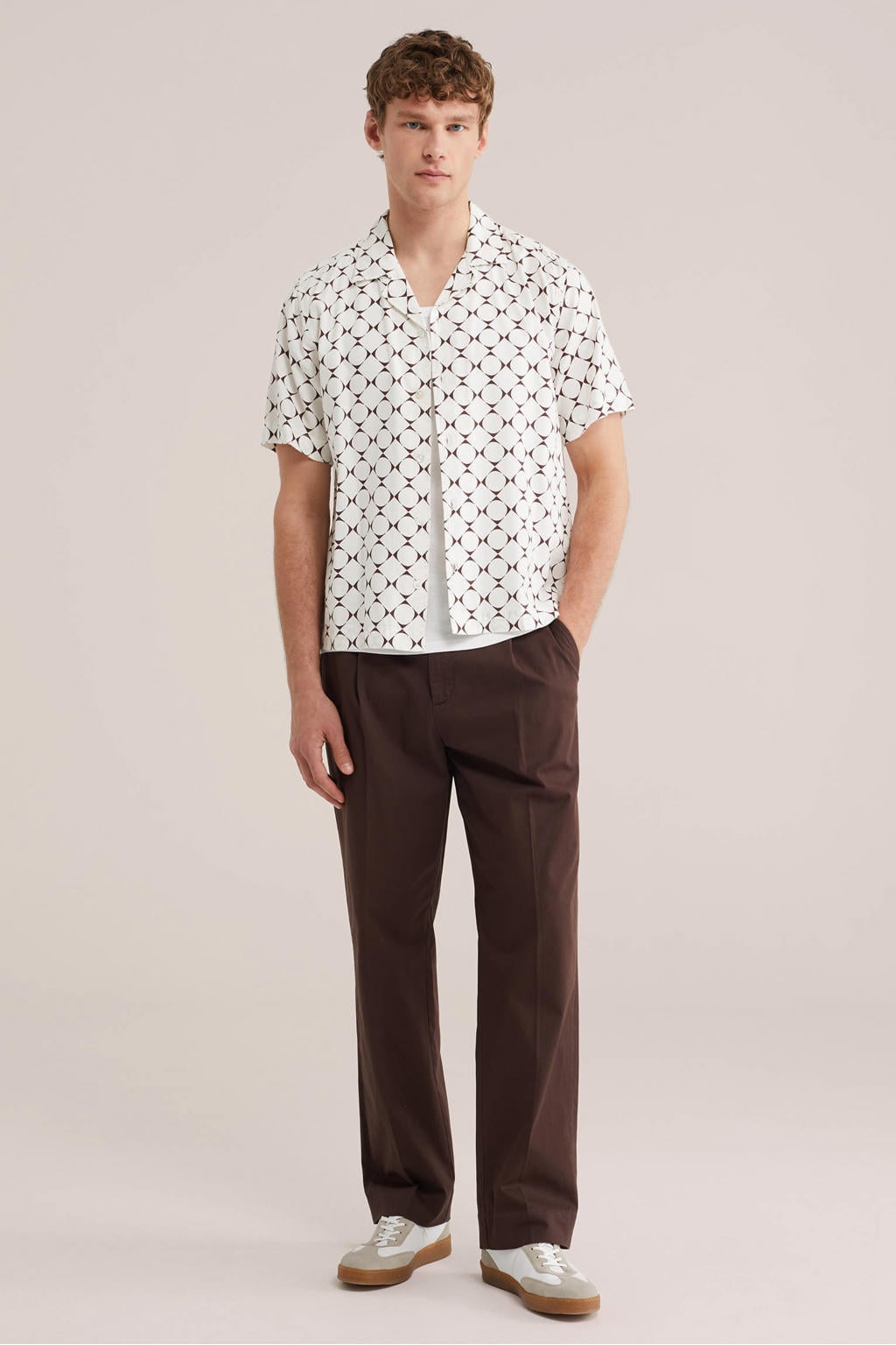 WE Fashion loose chino donkerbruin