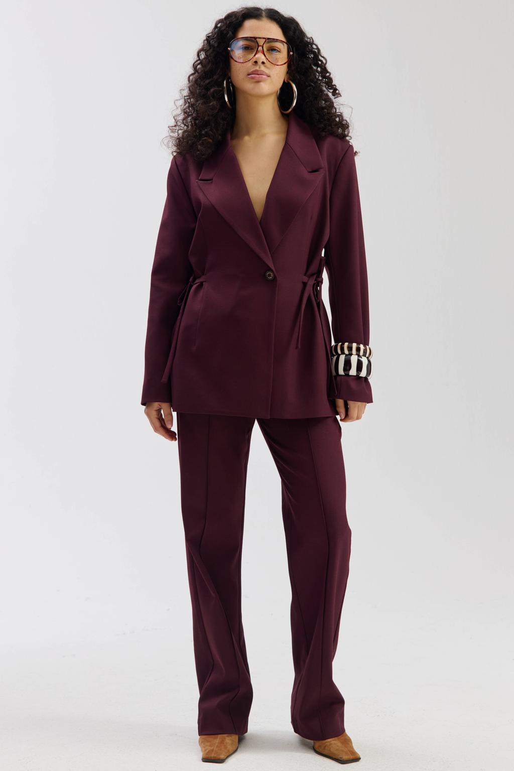 Roodbruine dames HARPER & YVE getailleerde blazer bruin van polyester met effen, lange mouwen, reverskraag, knoopsluiting en strikje