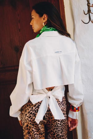 blouse ecru
