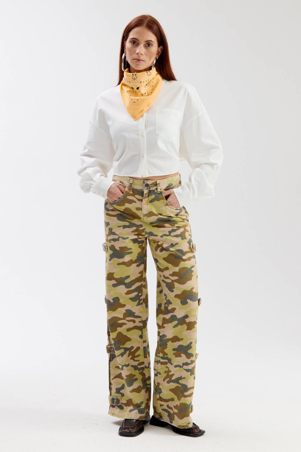 Ecru dames HARPER & YVE blouse van polyester met effen, lange mouwen, klassieke kraag, knoopsluiting en strikje