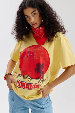 T-shirt lichtgeel