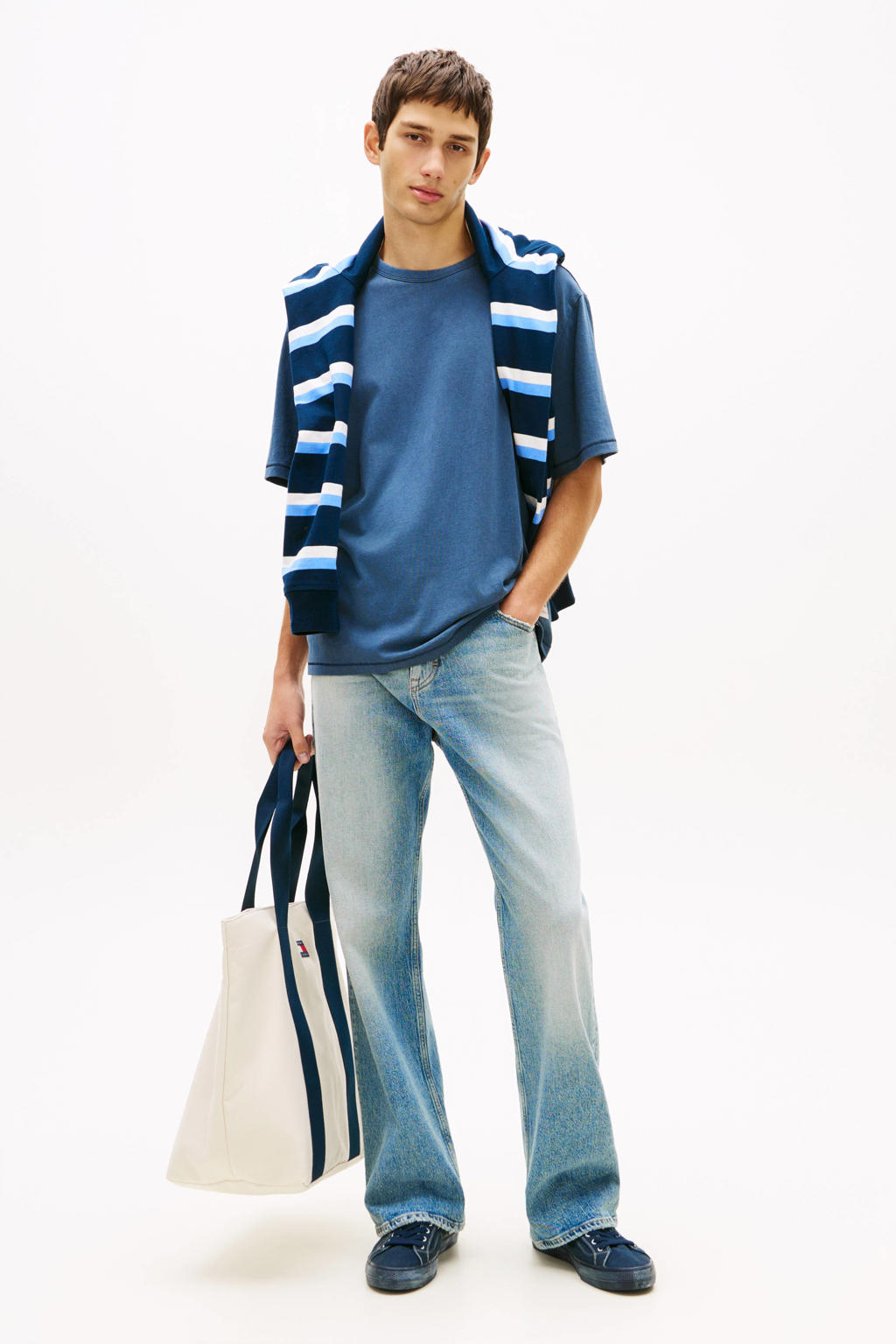 Donkerblauwe heren Tommy Jeans relaxed T-shirt van katoen met backprint, korte mouwen en ronde hals