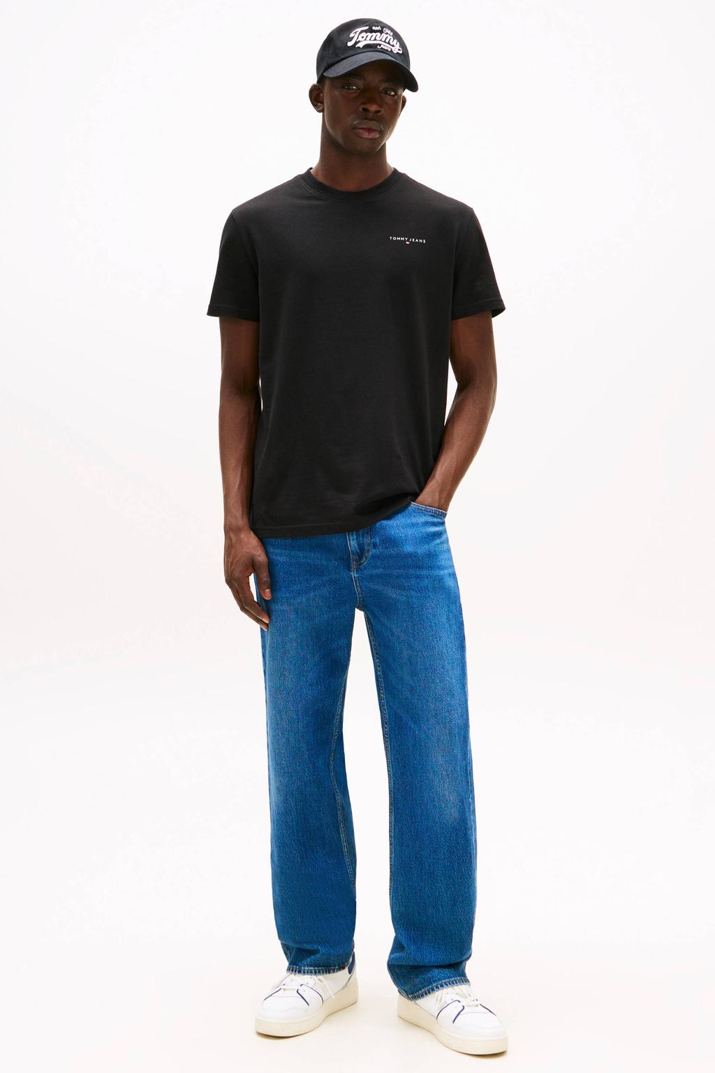 Zwarte heren Tommy Jeans slim T-shirt van katoen met effen, korte mouwen en ronde hals