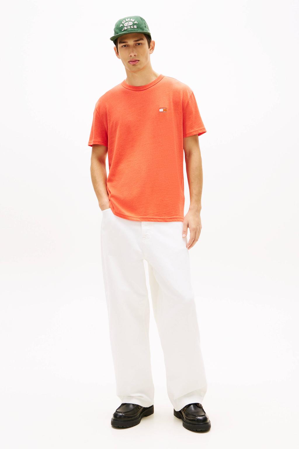 Oranje heren Tommy Jeans regular T-shirt van katoen met logo dessin, korte mouwen en ronde hals
