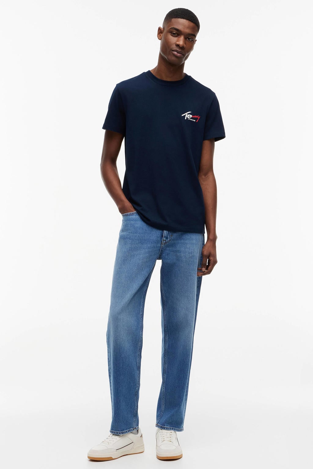 Donkerblauwe heren Tommy Jeans slim T-shirt van katoen met logo dessin, korte mouwen en ronde hals