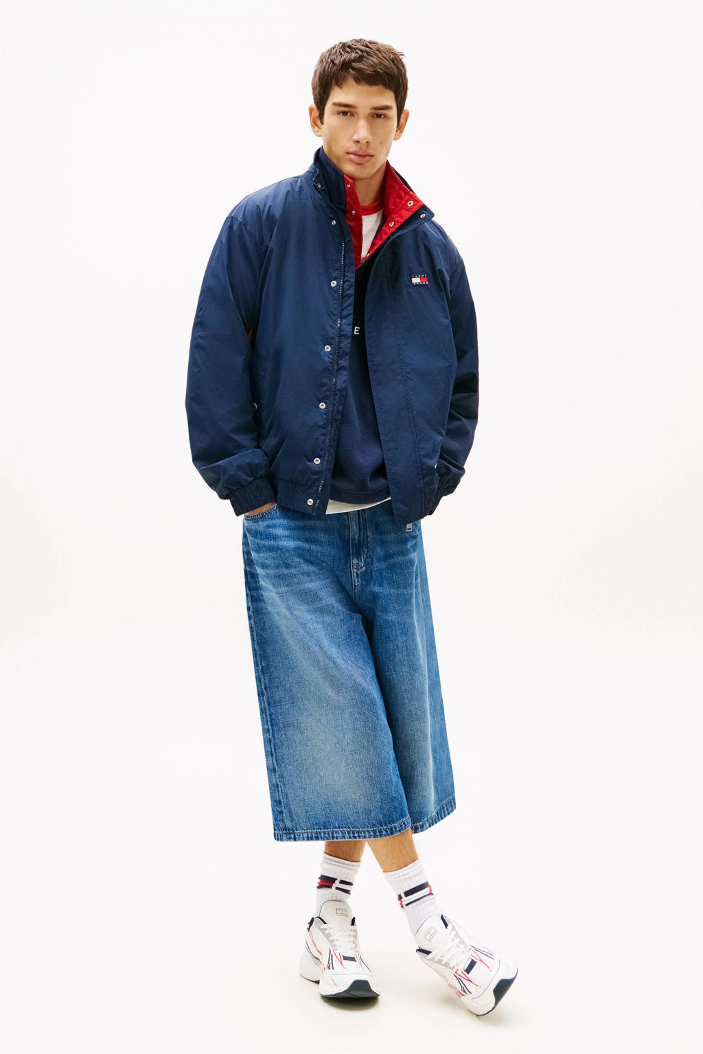 Donkerblauwe heren Tommy Jeans zomerjas van nylon met backprint, lange mouwen, opstaande kraag en ritssluiting