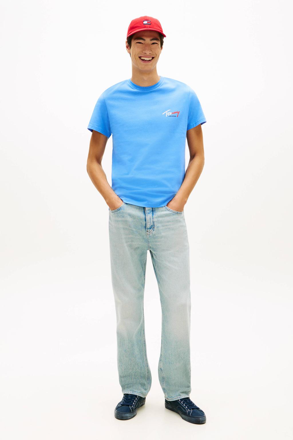 Lichtblauwe heren Tommy Jeans slim T-shirt van katoen met logo dessin, korte mouwen en ronde hals