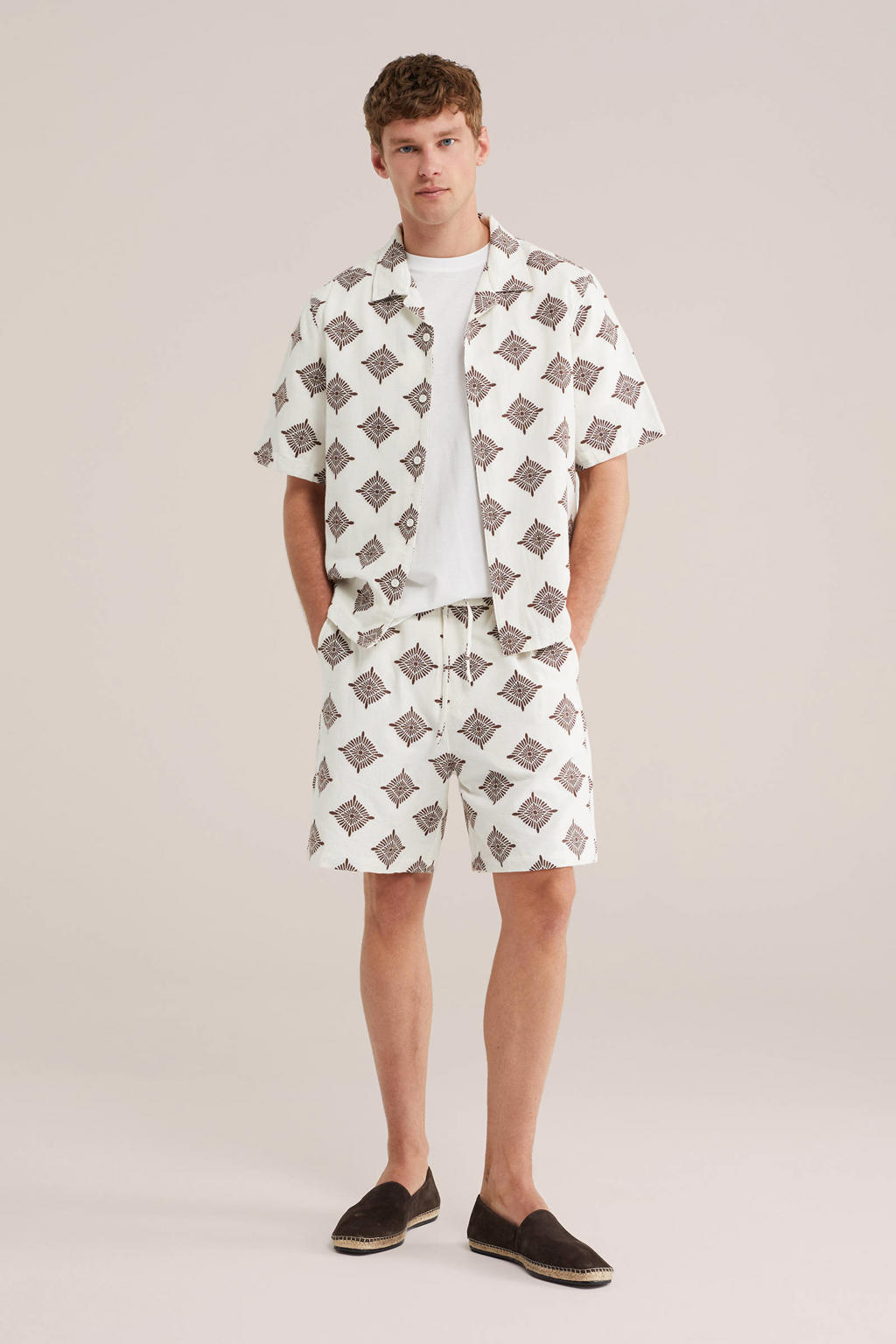 WE Fashion casual short ecru