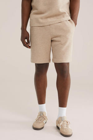 relaxed sweatshort beige met ingebreid patroon