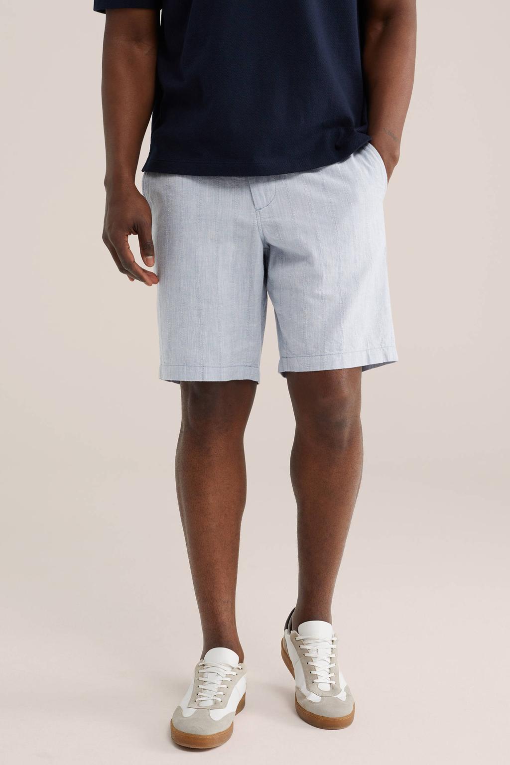 WE Fashion relaxed chino short met linnen lichtblauw